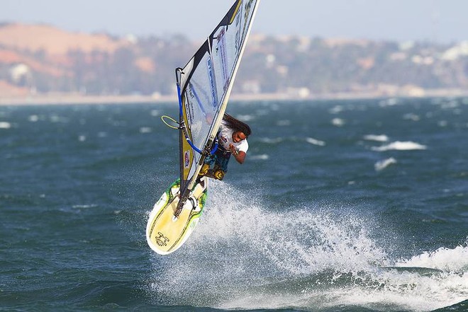 Kiri on fire - Vietnam PWA Grand Slam 2011 - Day 2 ©  John Carter / PWA http://www.pwaworldtour.com